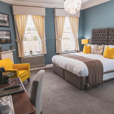 ウィックフォード ダウンハム ホール Bed & Breakfast エクステリア 写真